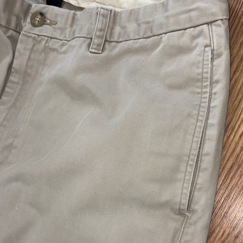 Men's Banana Republic Classic Chinos - Picture 2 of 7
